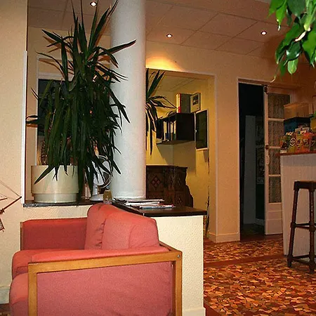 Single Fin & Hotell 2*