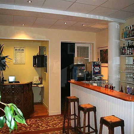 Single Fin & Hotell Mimizan-Plage