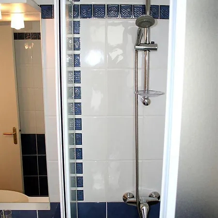 Single Fin & Hotel 2*