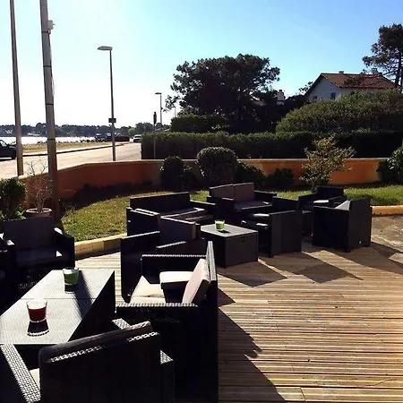 Single Fin & Hotel 2*