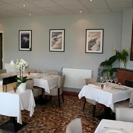 Single Fin & Hotel 2*