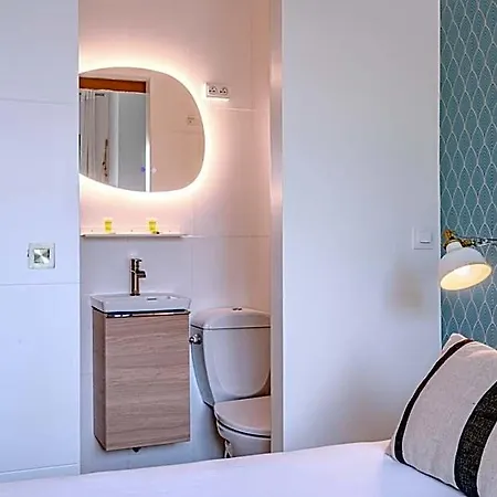Single Fin & Hotel
