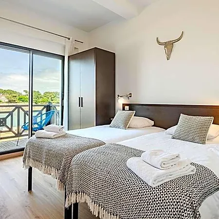 Single Fin & Hotel