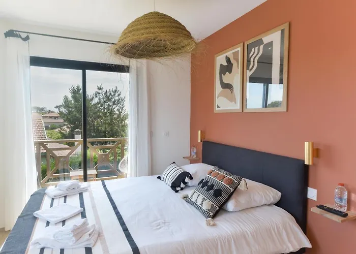 Single Fin & Ξενοδοχείο